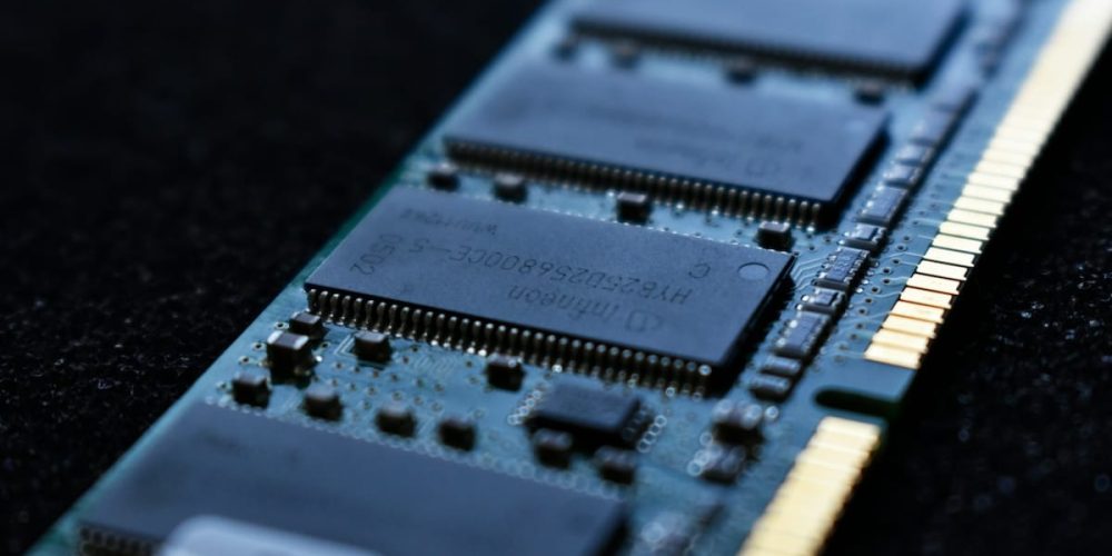 Augmentation considérable des prix de la DRAM : une tendance qui impacte le marché technologique