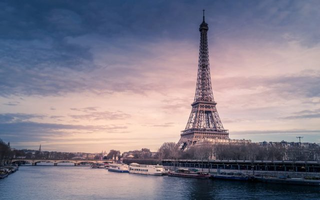 Comment choisir un hébergement avec datacenters en France pour garantir la sécurité des données